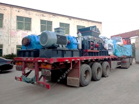 1000x700半自动液压对辊破碎国产精品糖心VLOG发往河南